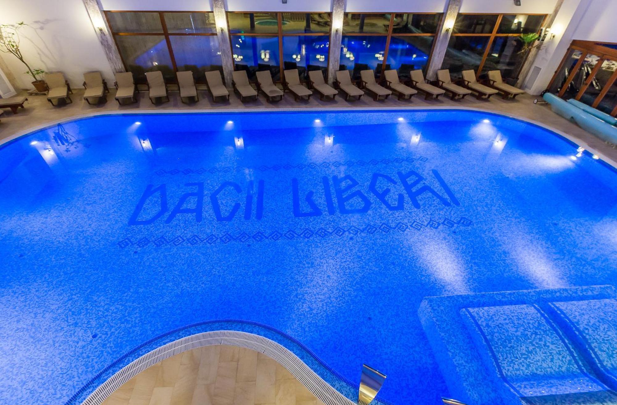 Dacii Liberi Resort And Spa Petrova Exterior photo